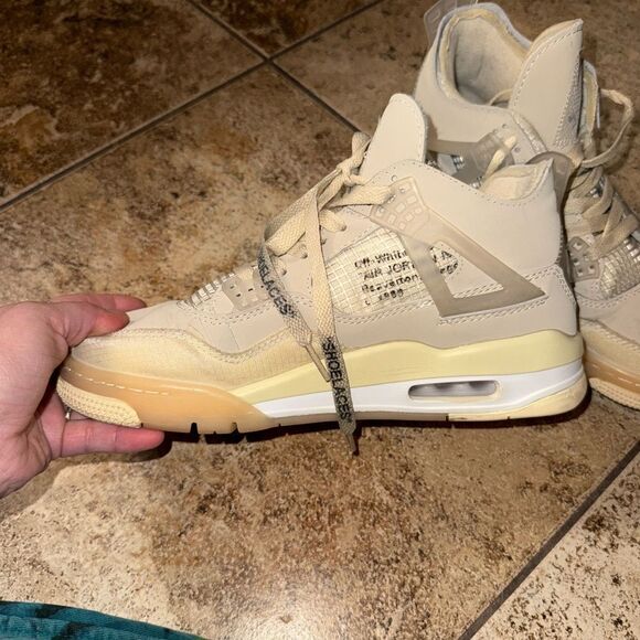 Off-White Cream Sneakers with Retro Design and Chunky Sole - Picture 5 of 10